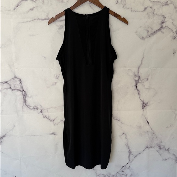 SMARTWOOL Elegant Black Sleeveless Athletic Dress Size Medium - Picture 10 of 13